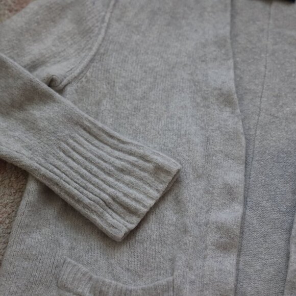 Calvin Klein Cardigan - Picture 5 of 8